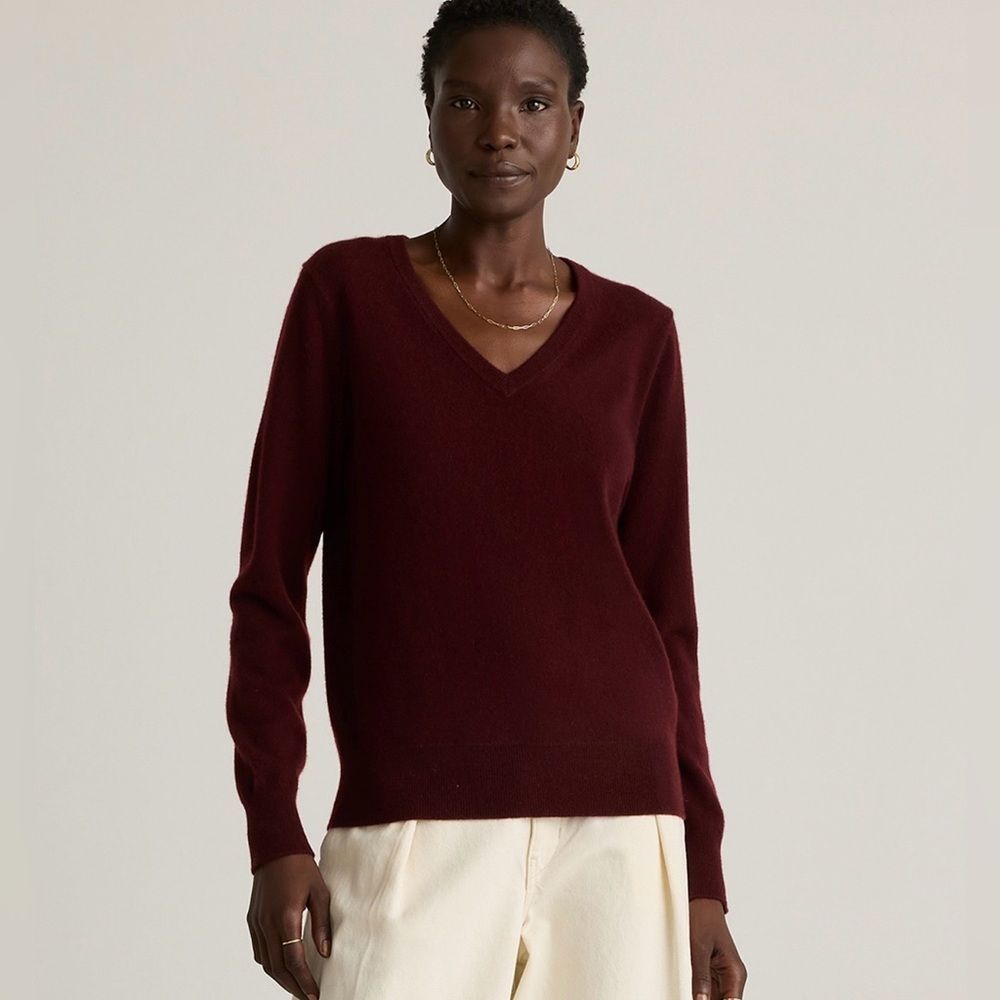 Quince Mongolian Cashmere V-neck Sweater Rich Burgandy NWOT Small